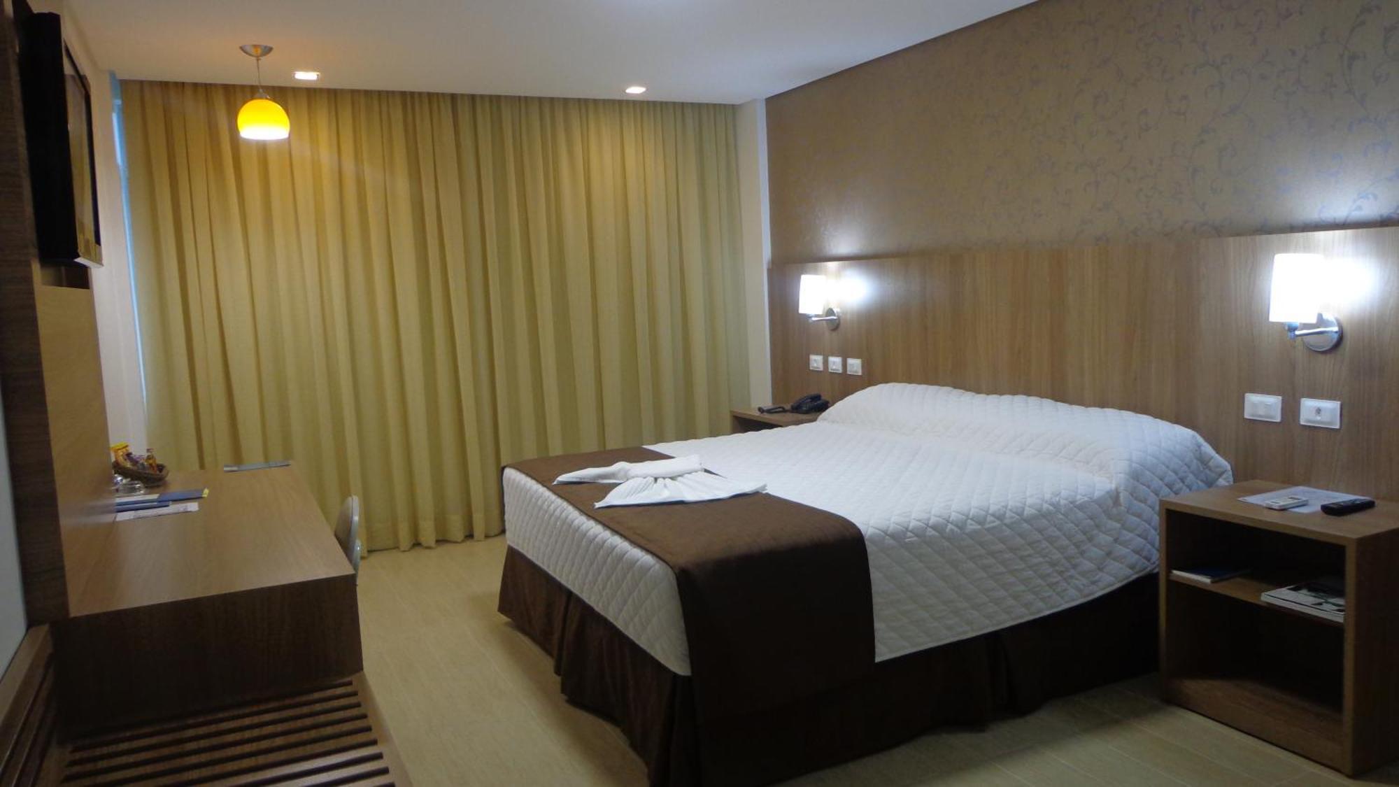 Foz Presidente Comfort Hotel ฟอสดูอีกวาซู ภายนอก รูปภาพ