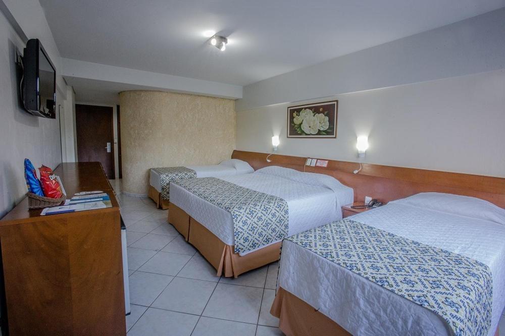 Foz Presidente Comfort Hotel ฟอสดูอีกวาซู ภายนอก รูปภาพ