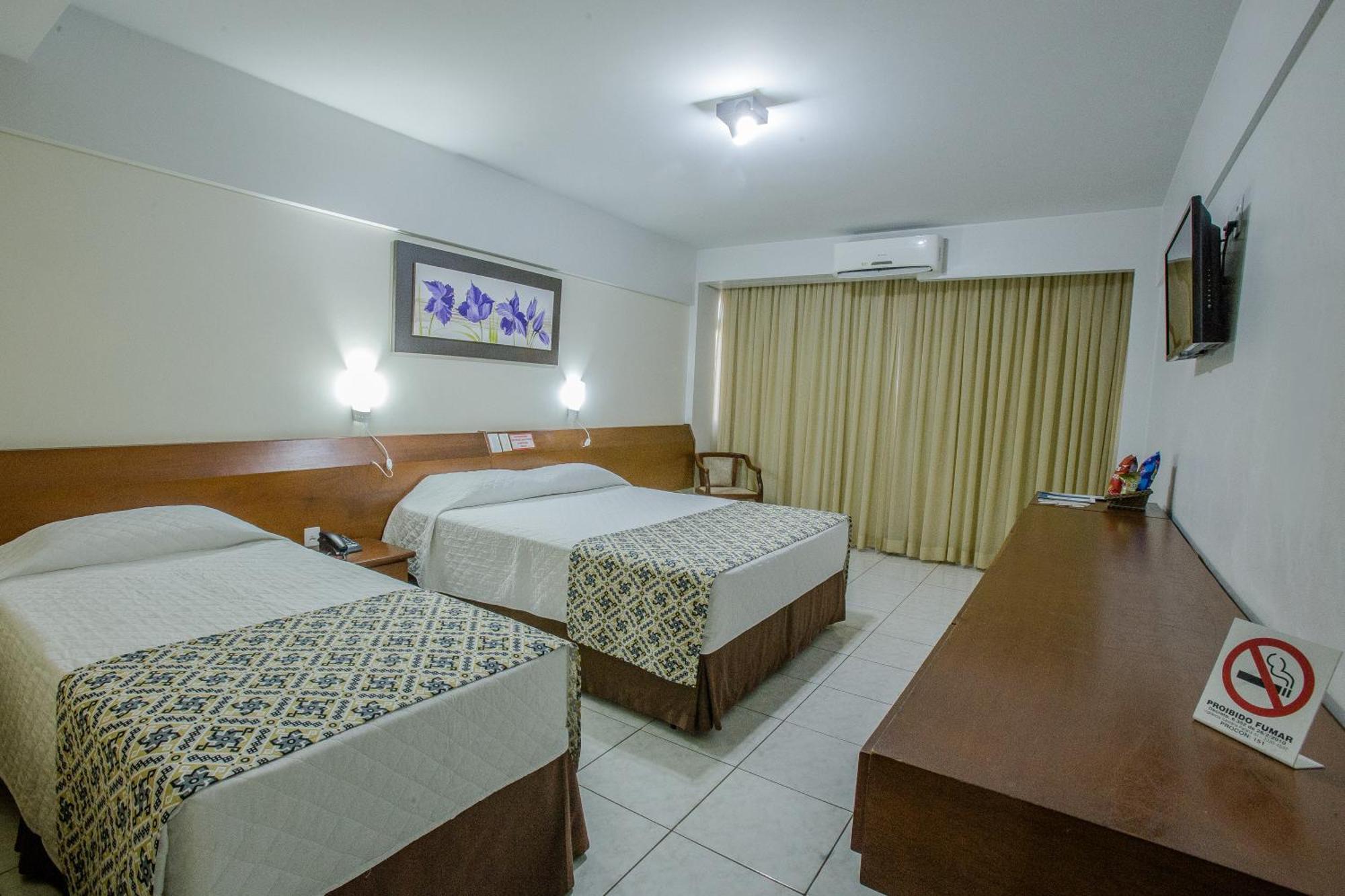 Foz Presidente Comfort Hotel ฟอสดูอีกวาซู ภายนอก รูปภาพ
